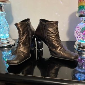Maripe Bronze like in color size 8 leather ankle boots